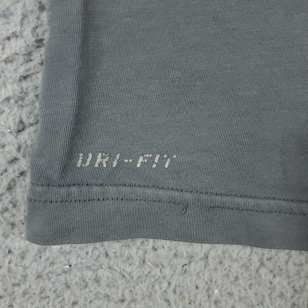 Nike Rise As One Gray Dri Fit Casual Short Sleeve T-Shirt Mens Size Medium - Picture 4 of 10